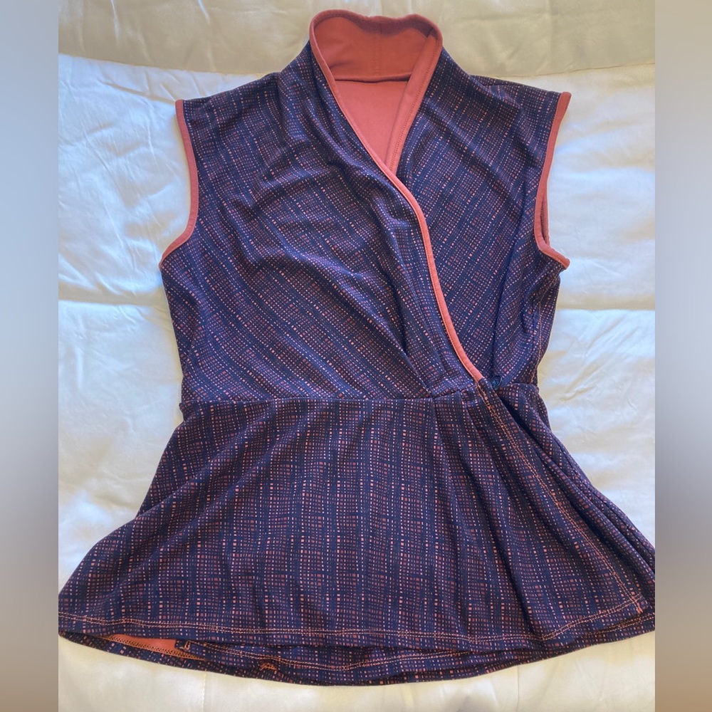 Betabrand reversible wrap top, Neo-Plaid, size Large